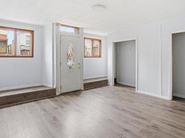 House for sale in Hudson, New Jersey