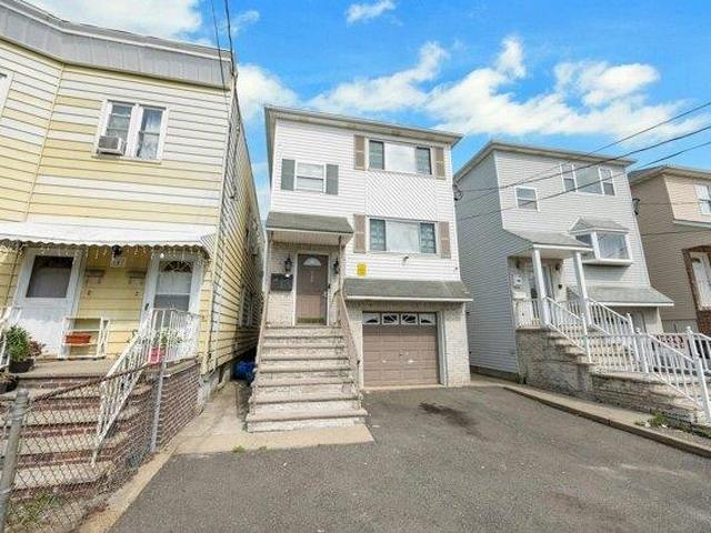 House for sale in Hudson, New Jersey