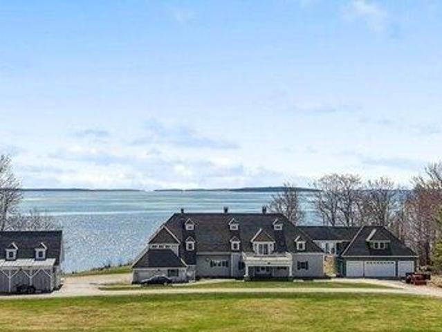 House for sale in Blue Hill, Maine
