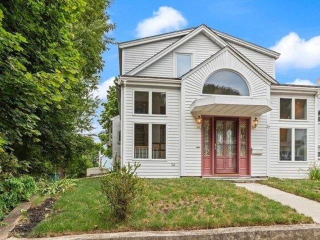 House for sale in Braintree, Massachusetts