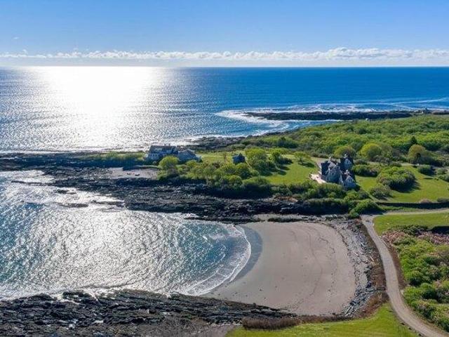 House for sale in Cape Elizabeth, Maine