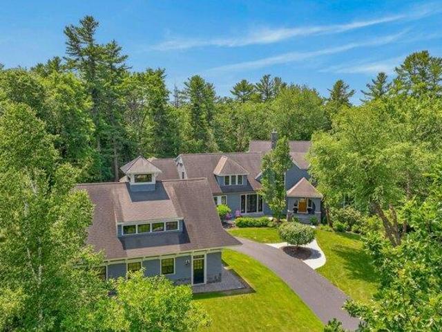 House for sale in Cape Elizabeth, Maine