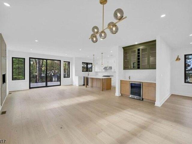 House for sale in Chatham, New Jersey