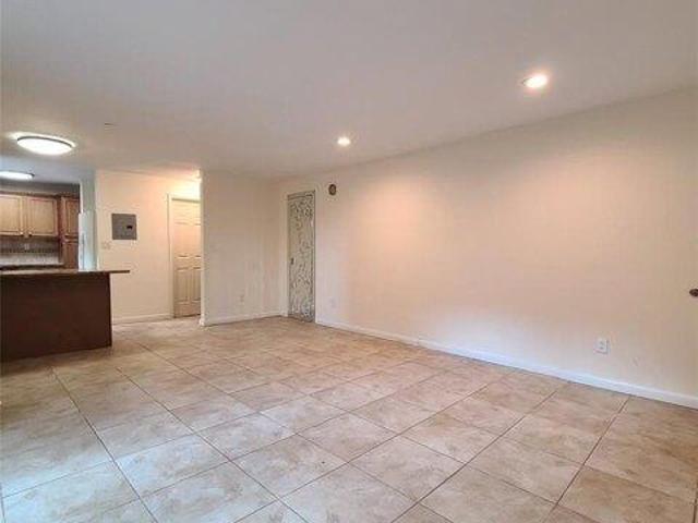 House for sale in Edgewater, Bergen County