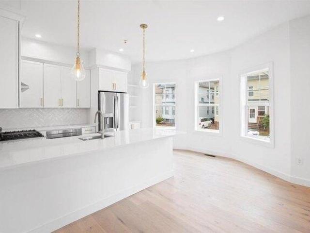 House for sale in Everett, Middlesex County