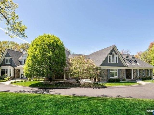 House for sale in Franklin Lakes, New Jersey