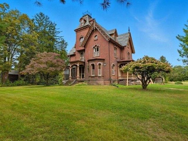 House for sale in Hatfield, Massachusetts