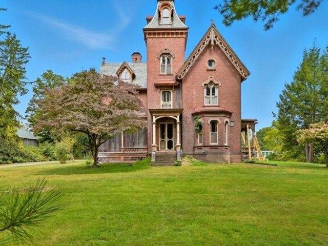 House for sale in Hatfield, Massachusetts