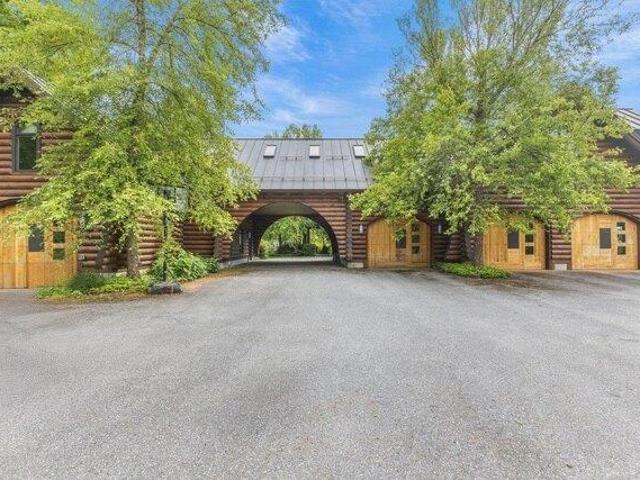 House for sale in Hinesburg, Vermont