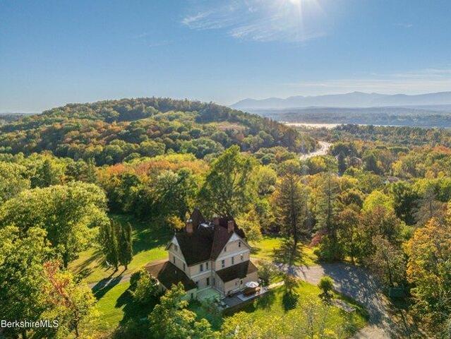 House for sale in Hudson, New York