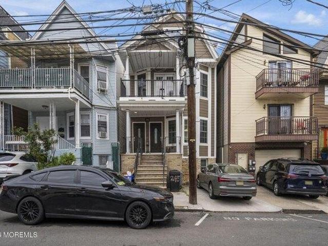 House for sale in Hudson, New Jersey