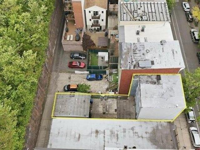House for sale in Hudson, New Jersey