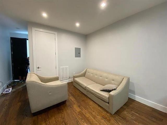House for sale in Hudson, New Jersey