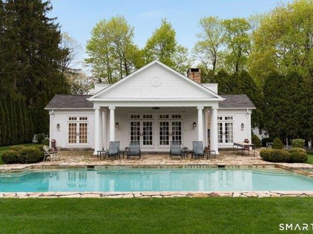 House for sale in Litchfield