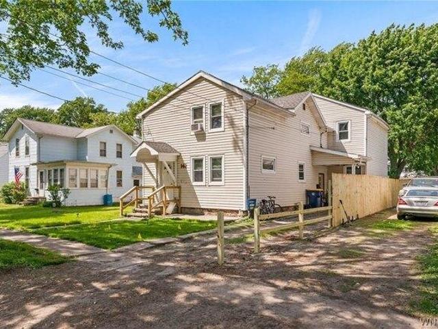House for sale in Niagara, New York