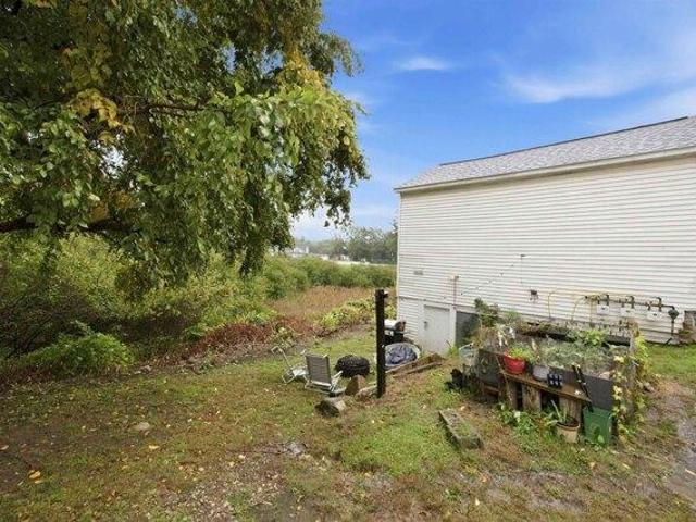 House for sale in Manchester, Hillsborough County