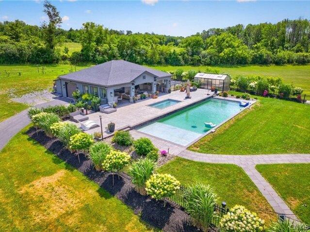 House for sale in Oneida, New York