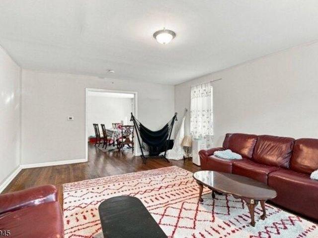 House for sale in Newark, Essex County