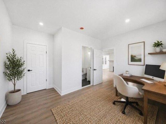 House for sale in Newark, Essex County