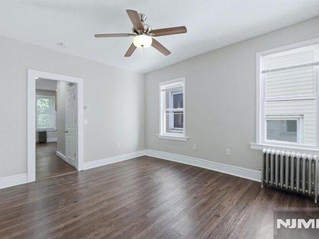 House for sale in Newark, Essex County
