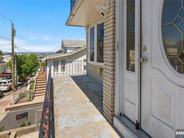 House for sale in Hudson, New Jersey