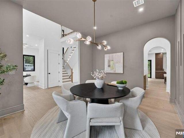 House for sale in Paramus, New Jersey