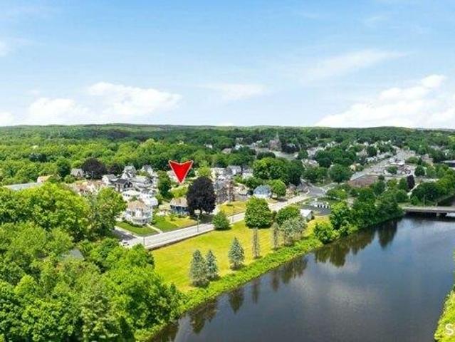 House for sale in Putnam, Connecticut
