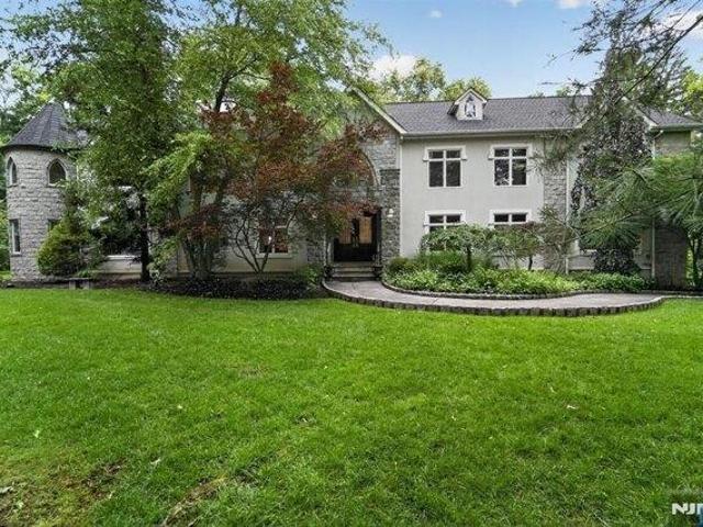 House for sale in Saddle River, New Jersey