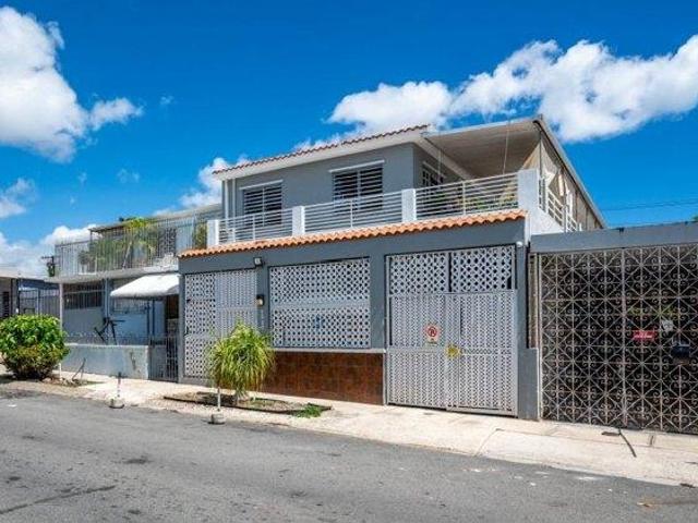 House for sale in San Juan