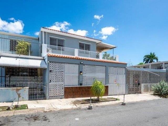 House for sale in San Juan