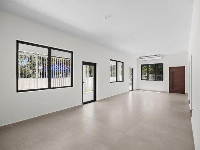 House for sale in San Juan