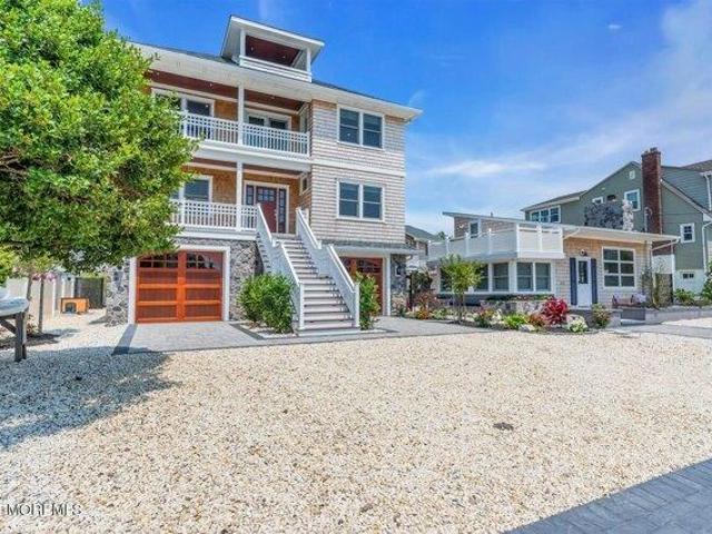House for sale in Bayville, New Jersey