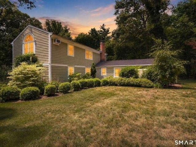 House for sale in Simsbury, Connecticut