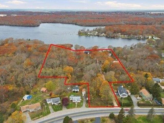 House for sale in Tiverton, Rhode Island
