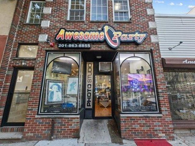 House for sale in Hudson, New Jersey