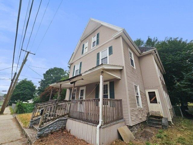 House for sale in Ware, Hampshire County