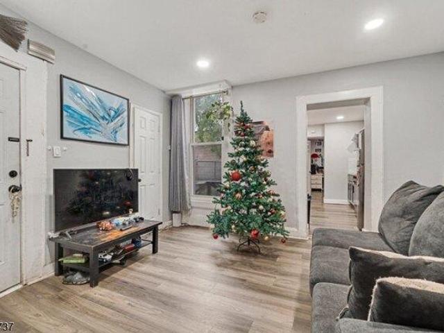 House for sale in Bloomfield, New Jersey