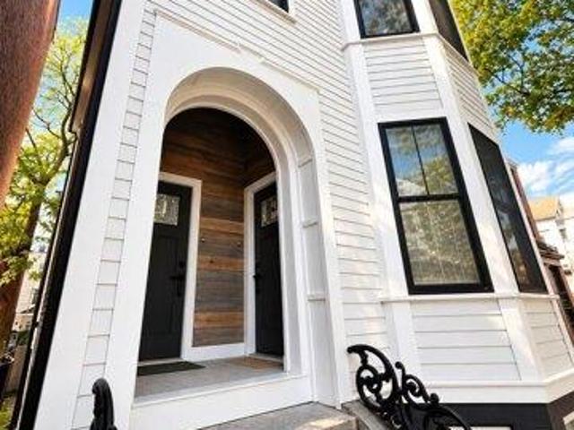 House for sale in Seaport, Boston