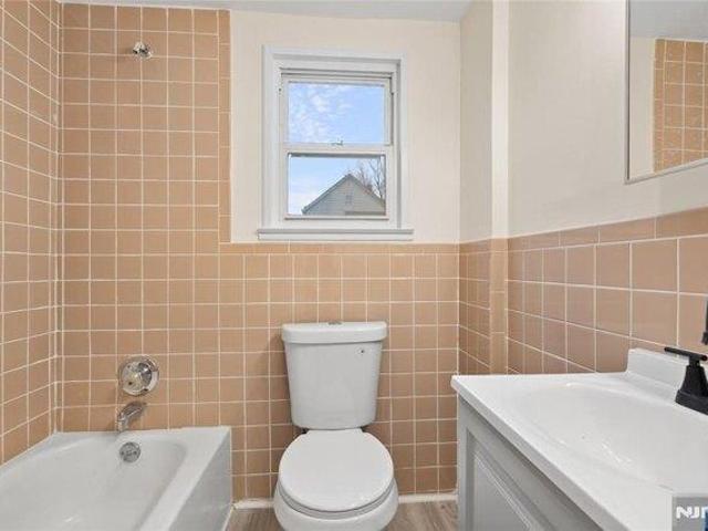House for sale in Elizabeth, New Jersey
