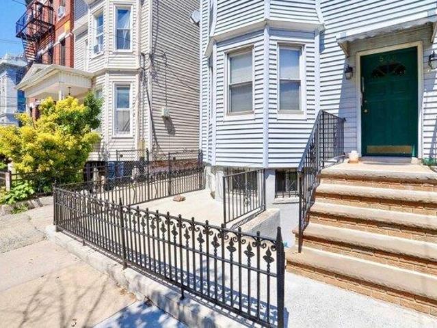 House for sale in Hudson, New Jersey