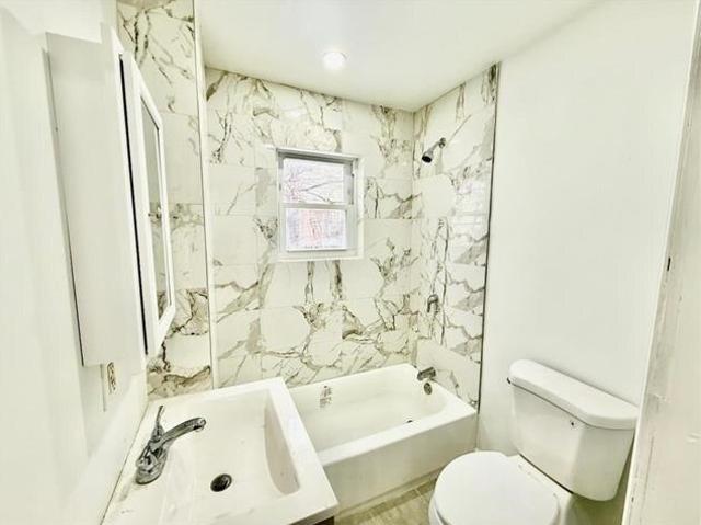 House for sale in Hudson, New Jersey