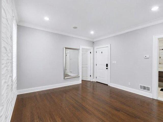 House for sale in Hudson, New Jersey