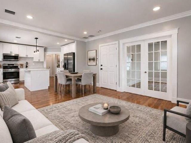 House for sale in Milton Upper Mills, Milton