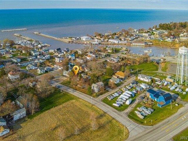 House for sale in Niagara, New York