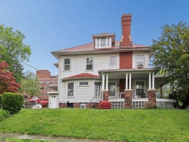 House for sale in Passaic, New Jersey