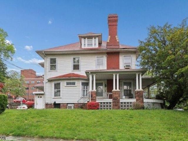 House for sale in Passaic, New Jersey