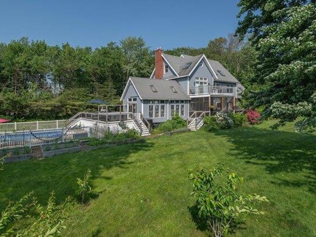 House for sale in Raymond, Maine