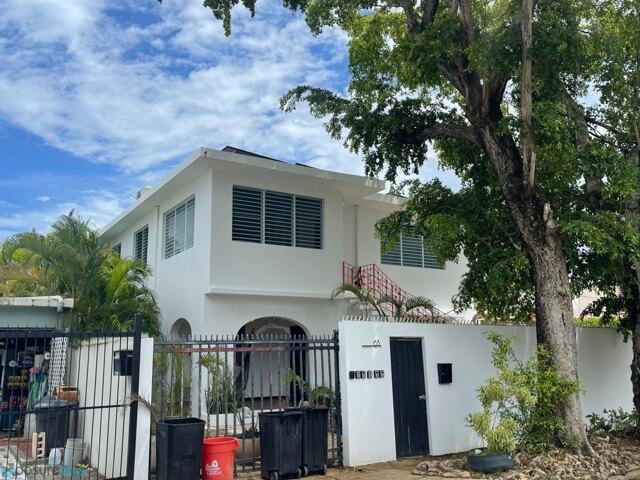 House for sale in San Juan