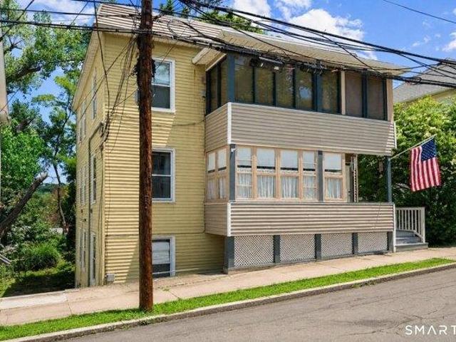 House for sale in Shelton, Connecticut