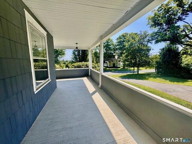 House for sale in Suffield, Connecticut